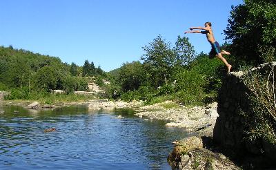 la riviere au camping vert